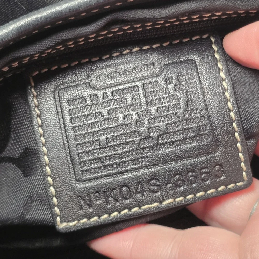 Vtg Y2k COACH #3653 Soho Flap Buckle Double Pocket W Black Leather Shoulder Bag - Picture 16 of 16